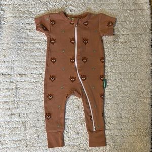 Parade organics short sleeve romper 0-3m lion print worn once